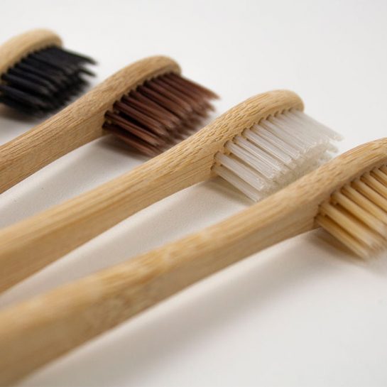 4-pack ecologische bamboe tandenborstels - Webshop-outlet.nl Aanbiedingen tegen OUTLET